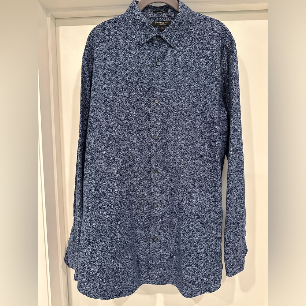 Banana Republic Camden Standard Fit dress shirt. Non-iron cotton stretch. XL